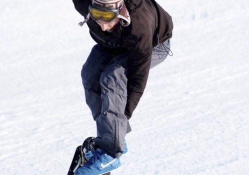 Snow Skate Snow skate, it’s a skateboard adapted for the snow quite tricky if you don’t skateboard but easy to learn if you do. Capable of a range of skateboard tricks and a few you can only do on snow.