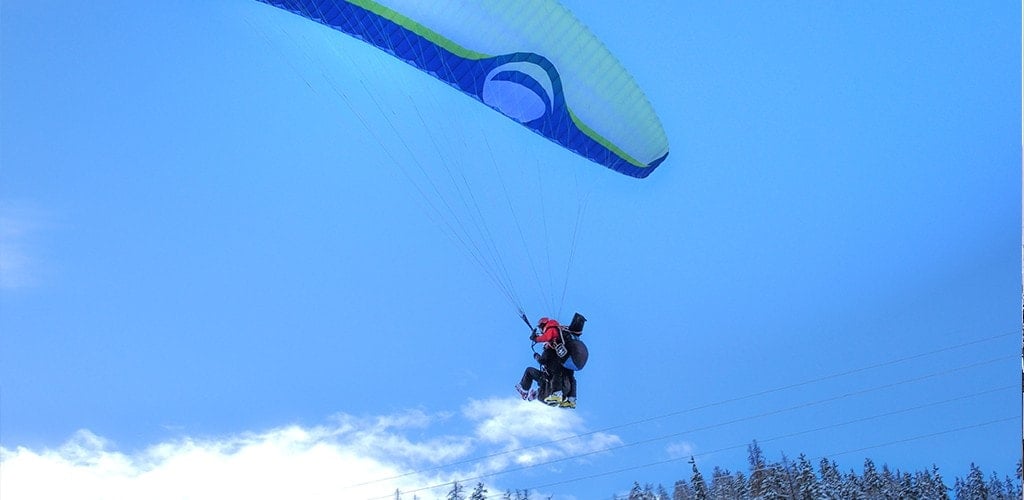 Paraglider-in-La-Plagne