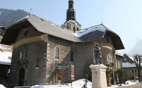 the church in Morzine