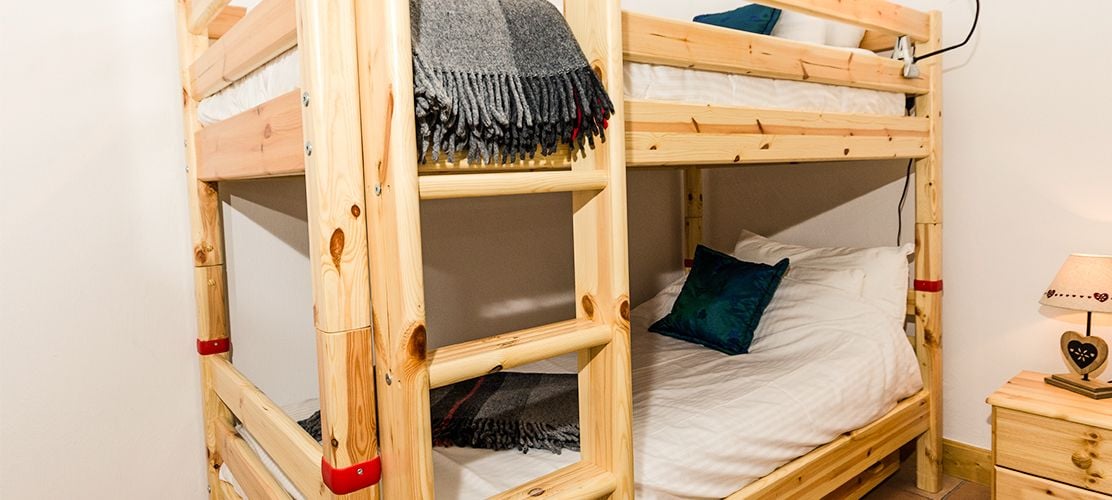 Twin bunk beds 