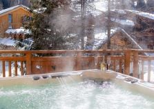 Catered chalet with hot tub in La Plagne