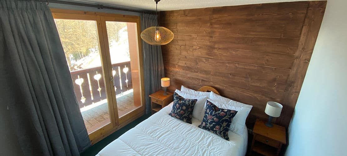 Double bedroom in 31B Montalbert ski apartment