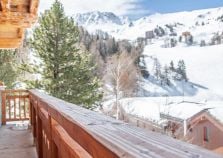 Catered chalet with balcony overlooking La Plagne